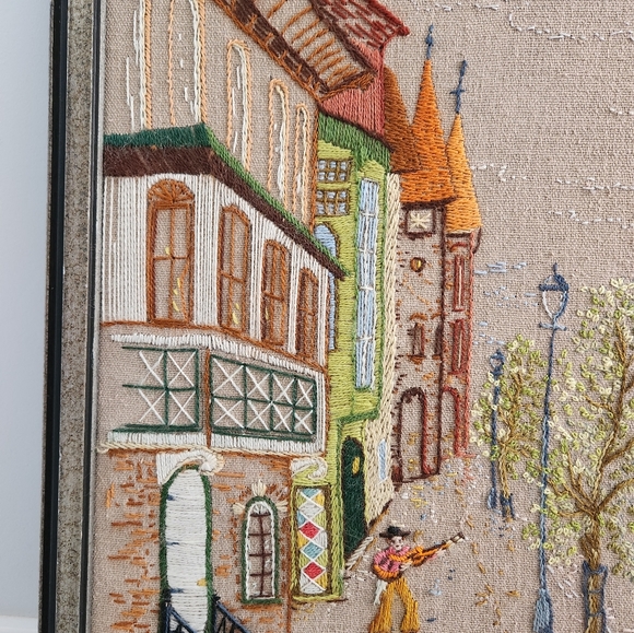 Beautiful Vintage Crewel - Picture 4 of 10